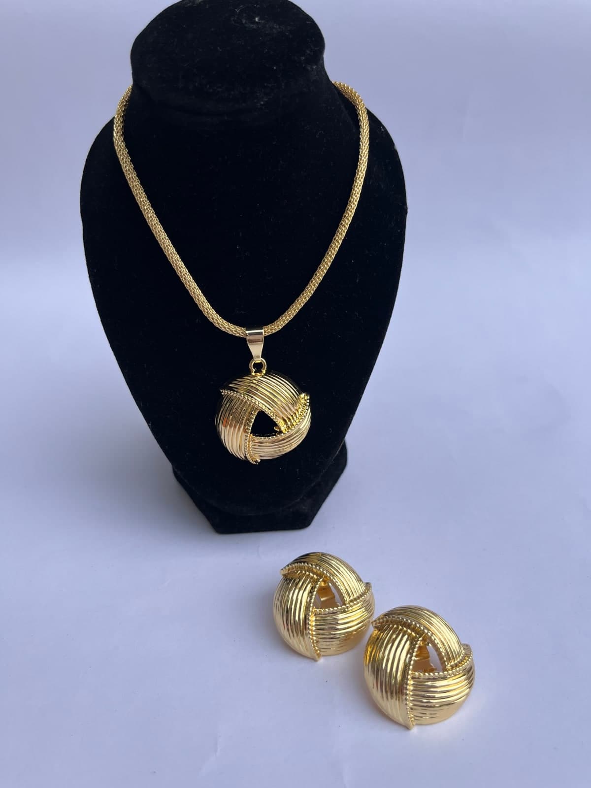 Gold earrings and necklace set