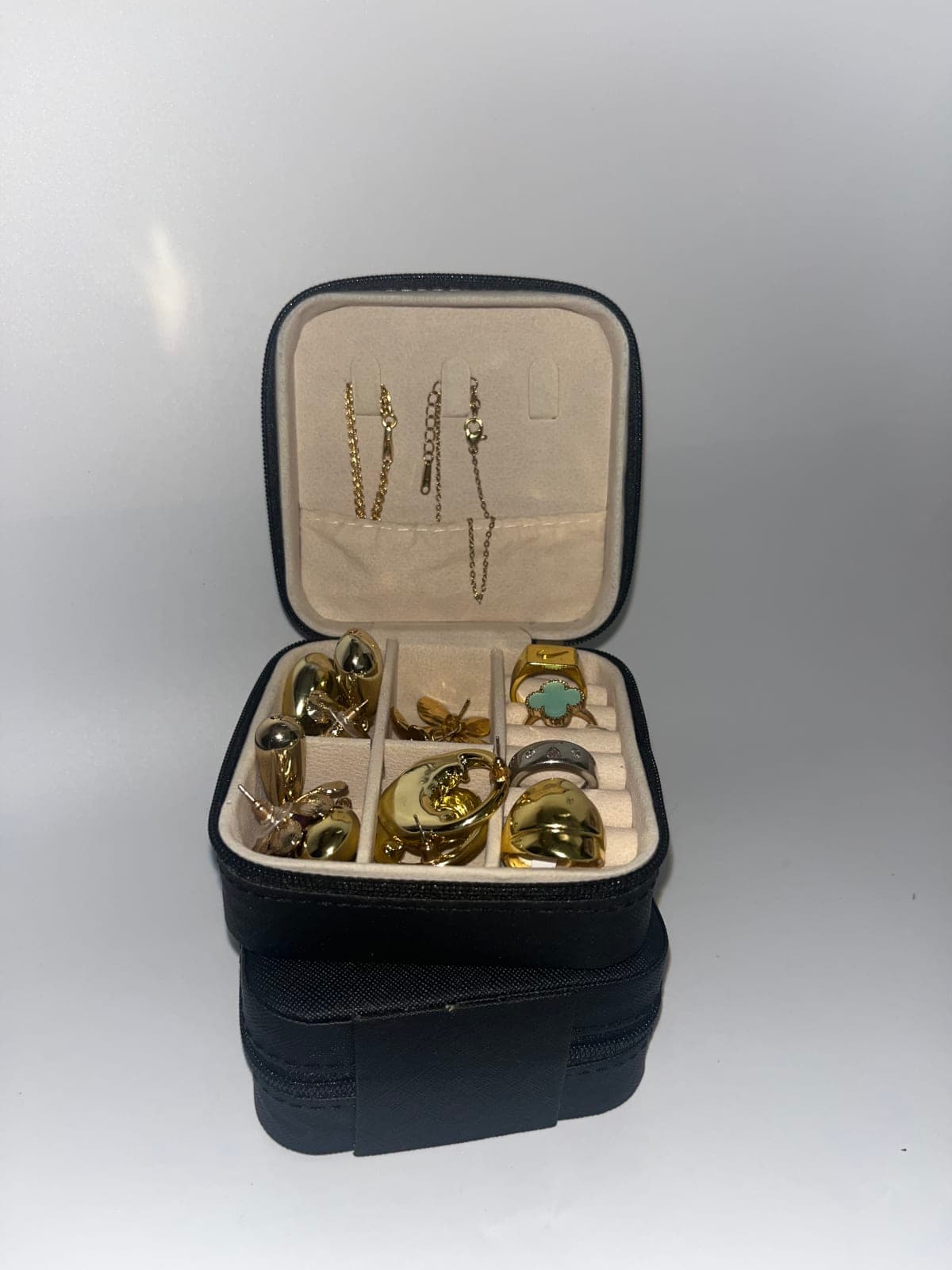 Pocket-sized Jewelry Boxes