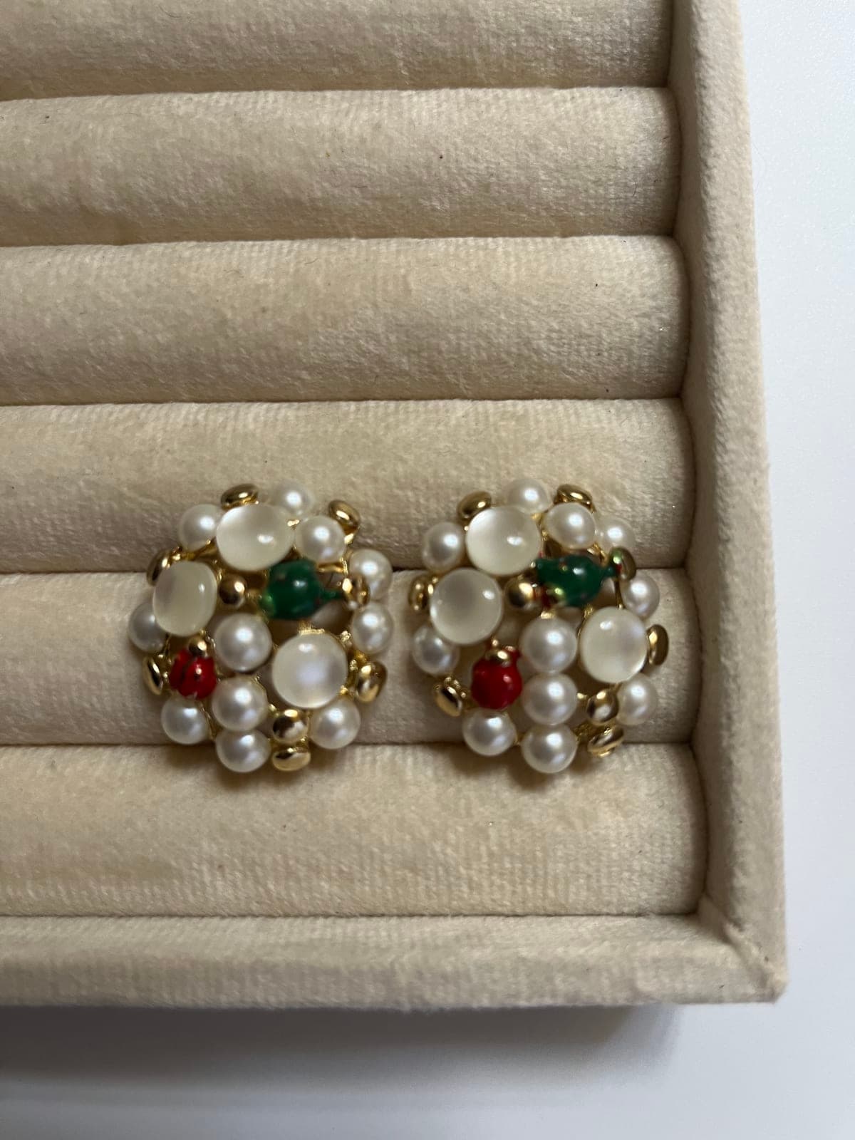 Pearl Fashion earrings