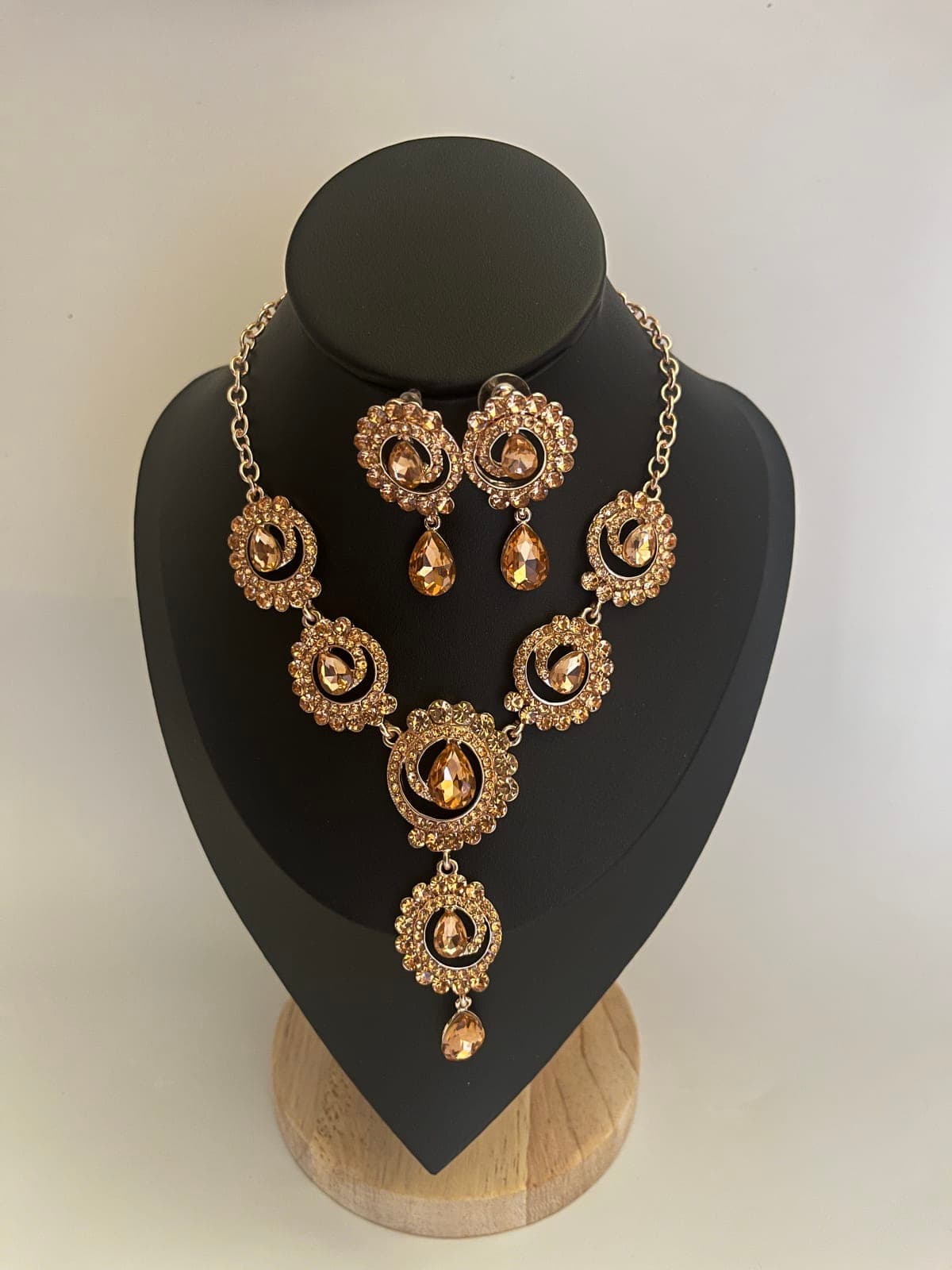 Gold party set